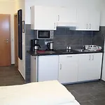 Hotel Am Kamin - Modern - Free Wifi - Parking 2*