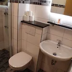 Am Kamin - Modern - Free Wifi - Parking Hotel Duisburg