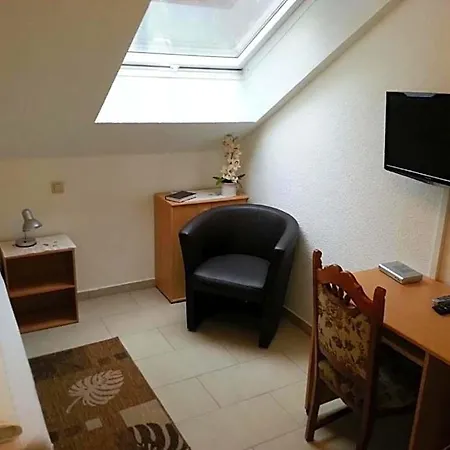 Hotel Am Kamin - Modern - Free Wifi - Parking Duisburg